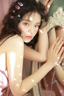 小乌酱黑白双丝榨精在线观看